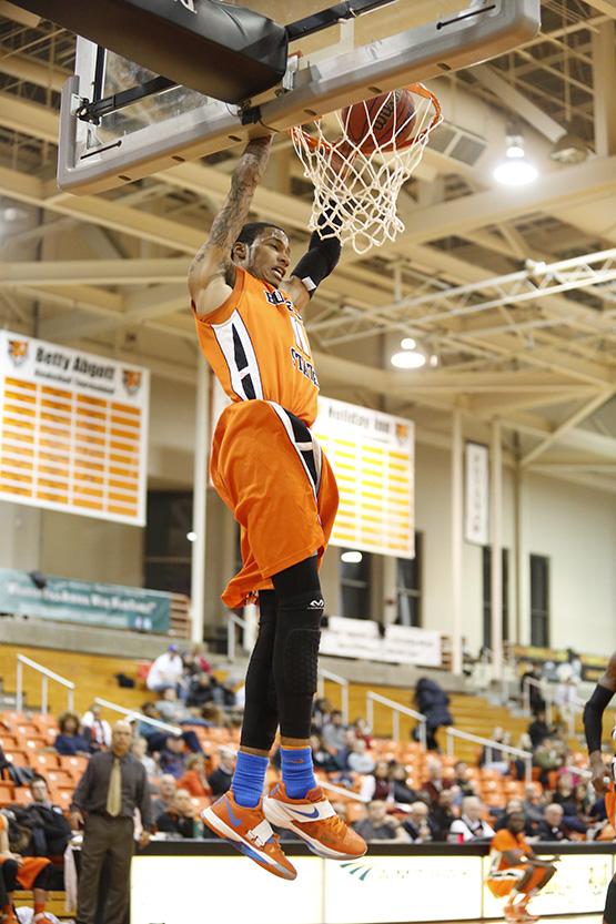 Bengals #11 Roderick Epps scored 19 points in Friday's game against Brockport.